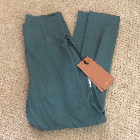 Girlfriend Collective Compressive High Rise Legging in Jade - Picture 3 of 4